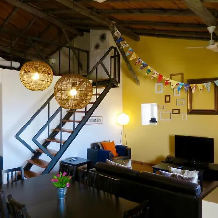 Flat With Terrace And River View - Se4 Apartmán
