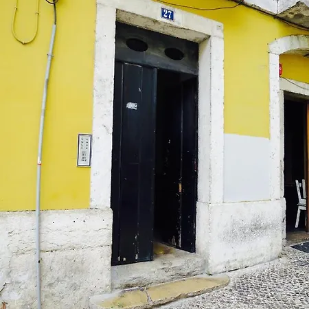 Flat With Terrace And River View - Se4 Lissabon